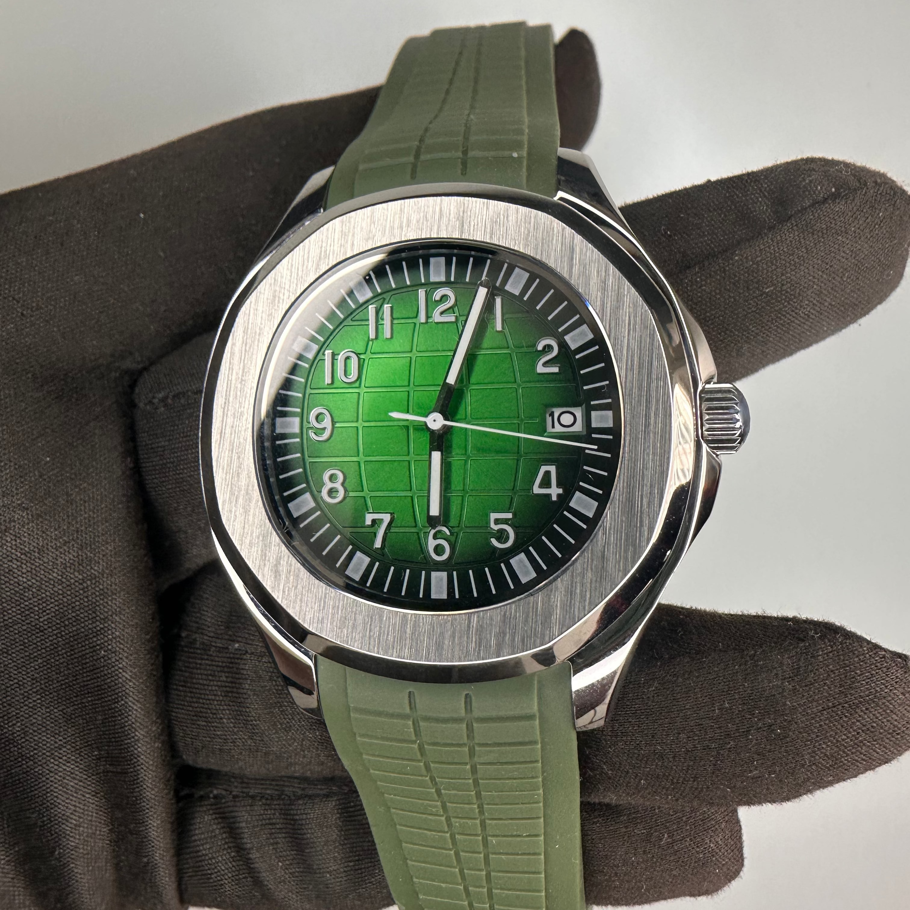 Aquanaut | Sunburst Green Mod Watch