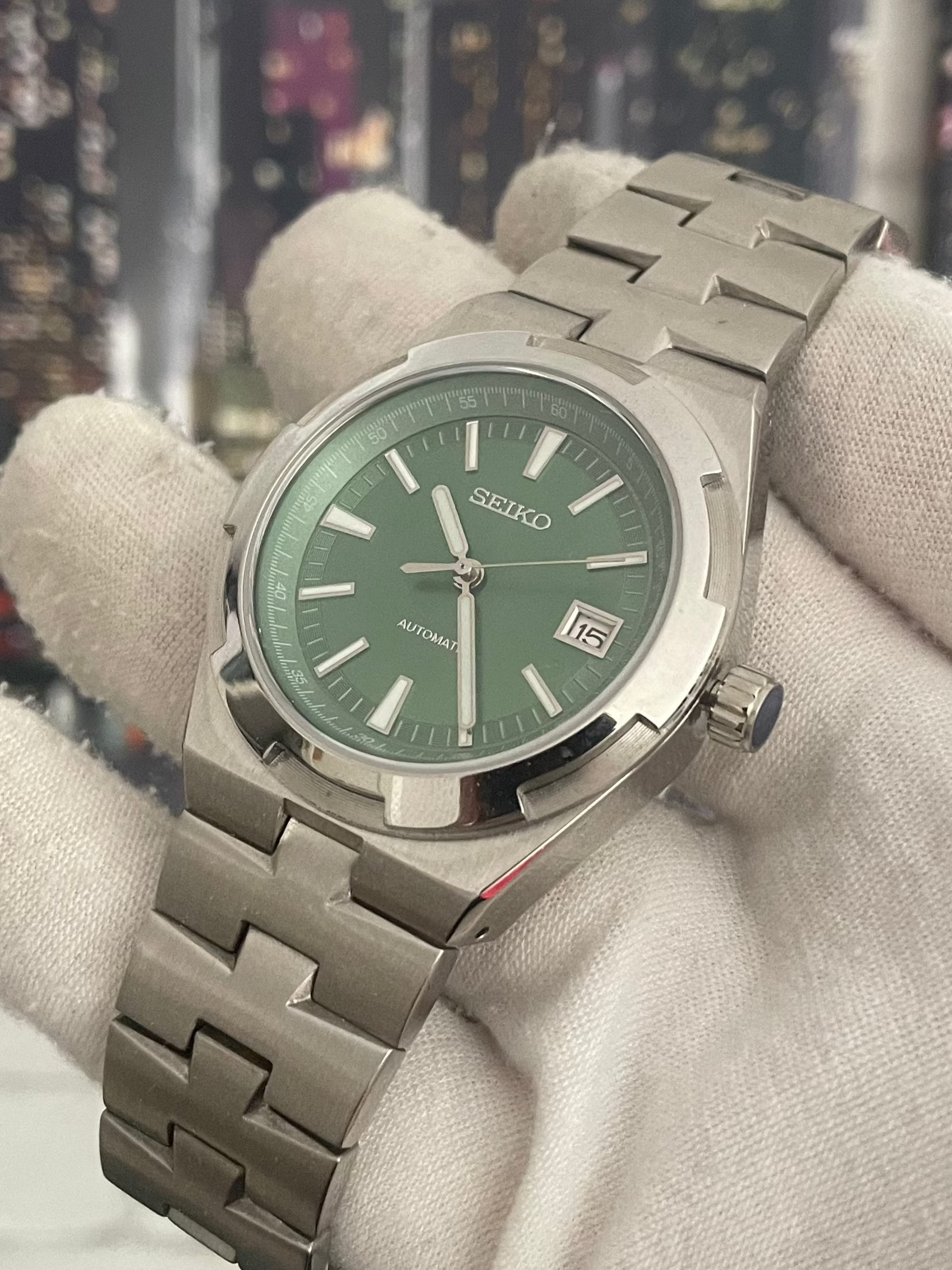 Seiko Overseas Green Dial